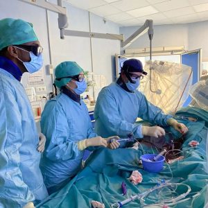 Read more about the article 【產品案例】Vuzix 智慧眼鏡助力義大利 Vercelli 醫院完成世界首例的遠程心臟手術！