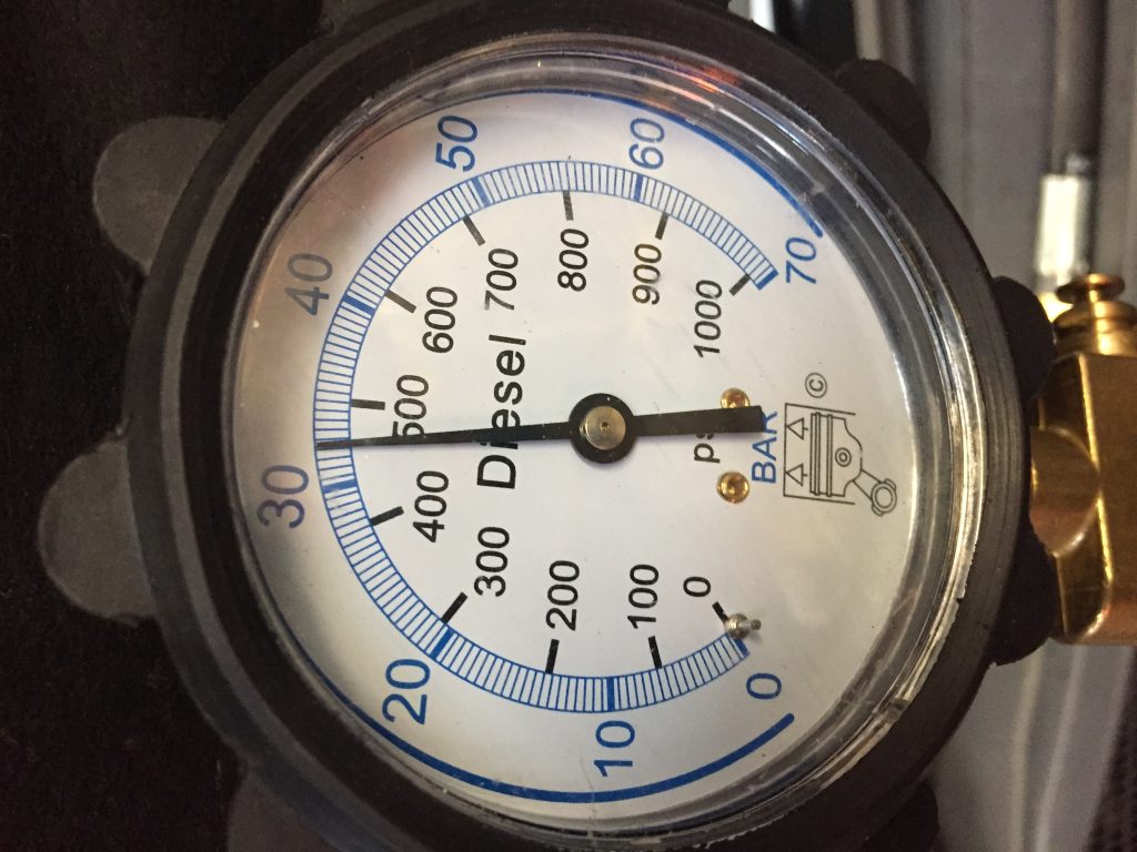 圖5 傳統氣缸壓力錶